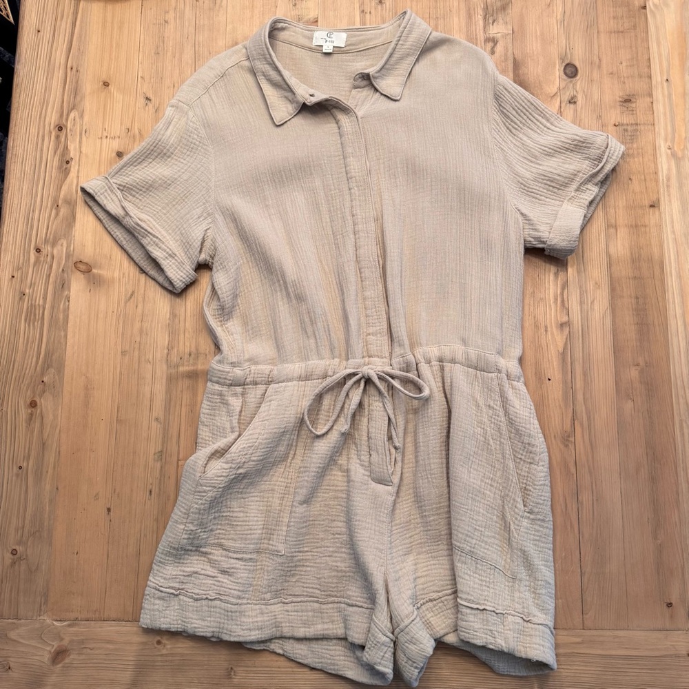 P cill Tan Cotton  Romper‎ Size Large